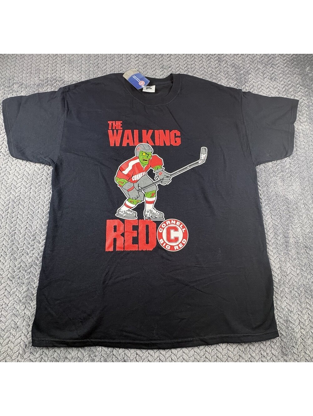 “The Walking Red” Cornell Hockey T-Shirt Size XL (0029)